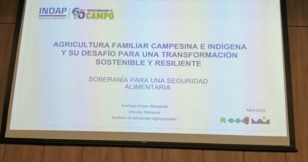 Escuela de Ciencias Agrícolas y Veterinarias inauguró año académico con charla sobre agricultura familiar campesina e indígena