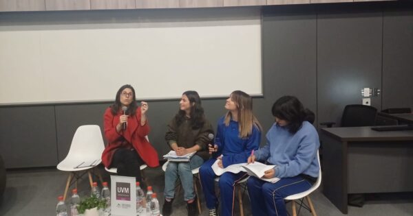 Escuela de Educación conmemoró Día Internacional de Erradicación de la Violencia de Género