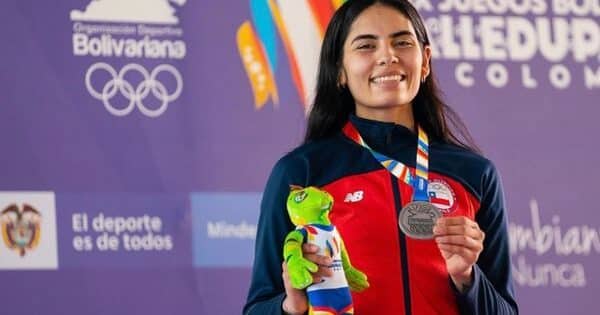 Estudiante UVM obtuvo medalla de plata en taekwondo en Juegos Bolivarianos 2022