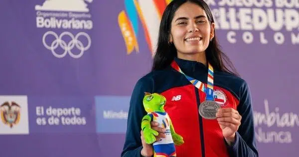 Estudiante UVM obtuvo medalla de plata en taekwondo en Juegos Bolivarianos 2022