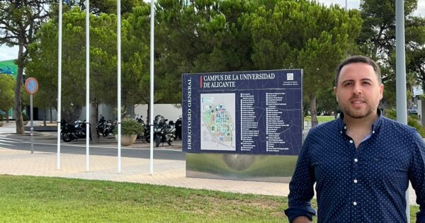 Docente de Kinesiología visita Universidad de Alicante en España