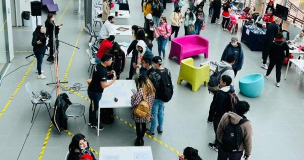 Difunden actividades extraprogramáticas en ExpoVida Universitaria UVM