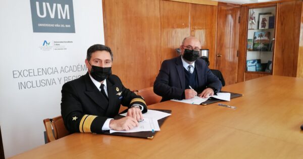 UVM y Dirección de Educación de la Armada firman convenio de colaboración
