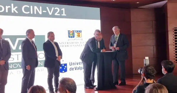 UVM es la única universidad privada en firmar convenio de asociatividad con Distrito de Innovación V21