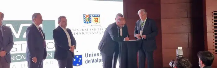 UVM es la única universidad privada en firmar convenio de asociatividad con Distrito de Innovación V21