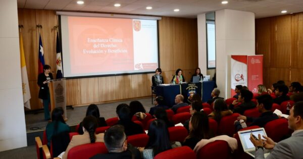 Académica UVM participó en 1er Seminario Regional sobre los Aportes de la Enseñanza Clínica del Derecho