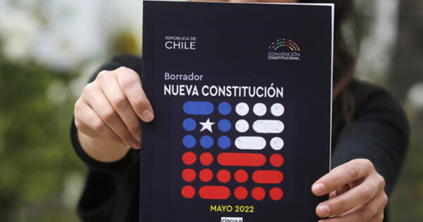 Convención Constitucional y ley de sana cuna: Desafíos de las comisiones para el correcto cuidado de los niños y niñas