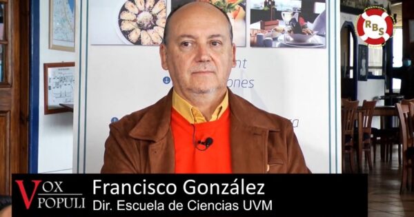 Director de Escuela de Ciencias UVM participa en programa de divulgación científica en televisión regional