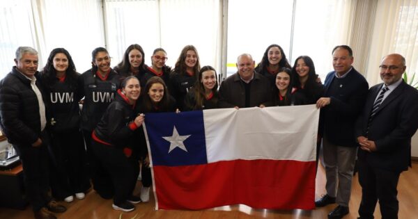 Gobernador Mundaca despidió a delegación de básquetbol UVM que participará FISU 2025 en Alemania