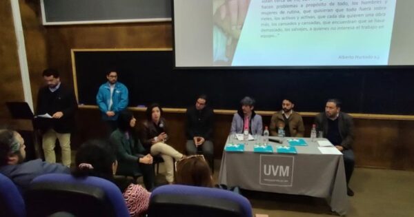 Académico de Trabajo Social participó en Seminario «Del Dicho al Derecho de Discapacidad Mental y Pobreza»