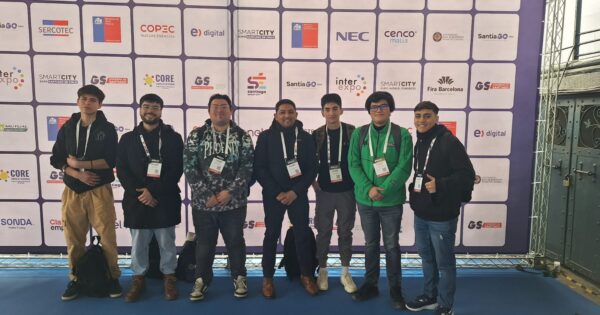 Estudiantes de Ingeniería Civil Informática UVM asistieron a Smart City Expo Santiago 2024