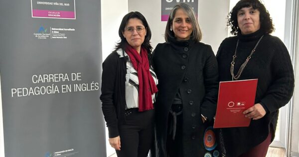 Carrera de Pedagogía en Inglés UVM realiza charla sobre Sistema Educativo y Rol Docente