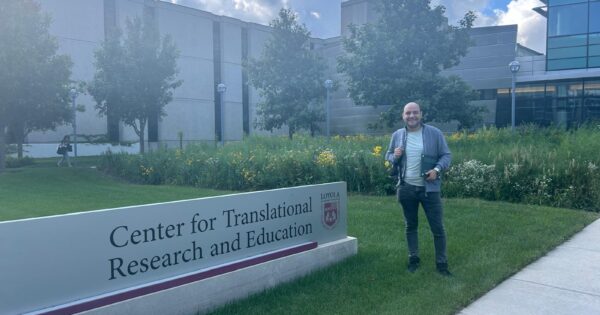 Jefe de carrera de Bioquímica UVM realiza pasantía de investigación en Loyola University Chicago