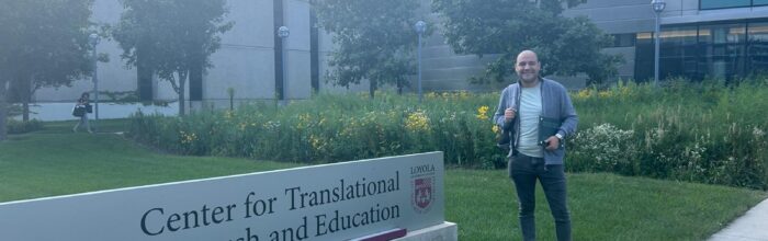 Jefe de carrera de Bioquímica UVM realiza pasantía de investigación en Loyola University Chicago
