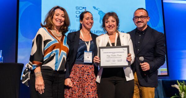 Académica de Enfermería recibió premio por trabajo expuesto en congreso latinoamericano