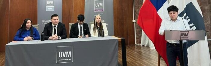 TRICEL y Relacionamiento Estudiantil UVM organizaron debate