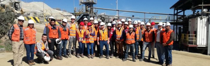 Carrera de Ingeniería Civil en Minas visita Mina y Planta de Oro en Pullalli