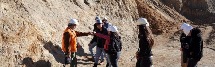 Estudiantes de primer año de Ingeniería Civil en Minas UVM visitan Mina Quintay