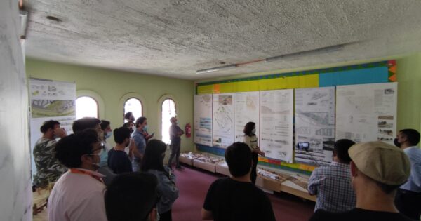 Taller Obra y Ciudad de Arquitectura UVM expone en Casablanca