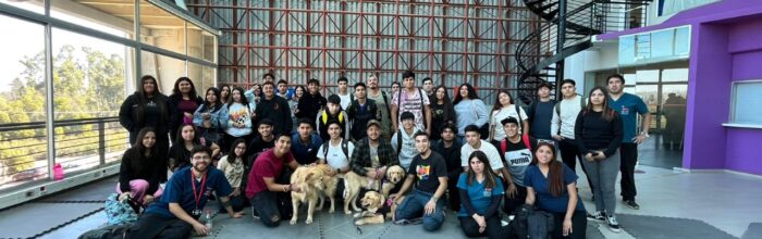 Carrera de Kinesiología realiza actividad de Canoterapia con estudiantes de primer año