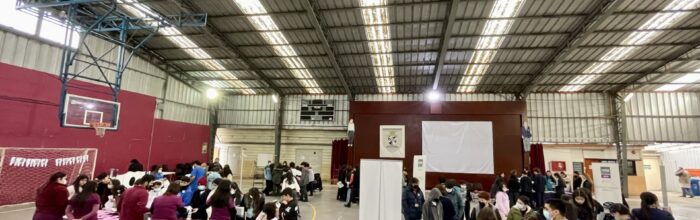 Escuela de Ciencias de la Salud y CEPS UVM desarrollaron feria en colegio de Playa Ancha