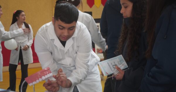 Escuela de Ciencias de la Salud realizó «Operativo de Salud 2023» en colegios de Viña del Mar