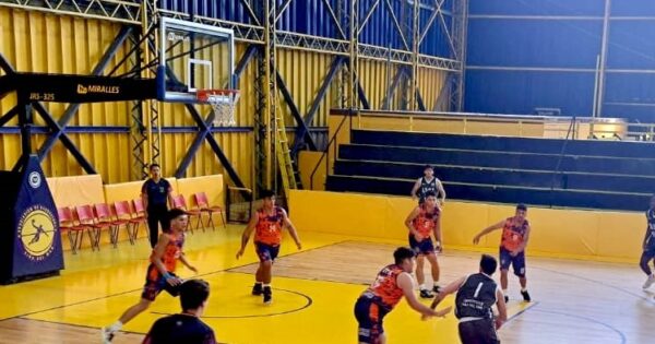 Selección de básquetbol varones UVM vence a la Universidad de Tarapacá