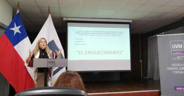 Escuela de Ciencias Jurídicas y Sociales inició su año académico con ponencia sobre los adultos mayores