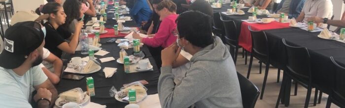 Periodismo UVM se reúne con sus estudiantes en práctica