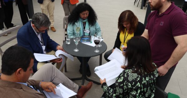 UVM fortalece su modelo formativo a través de entrevistas grupales con titulados, empleadores y graduados