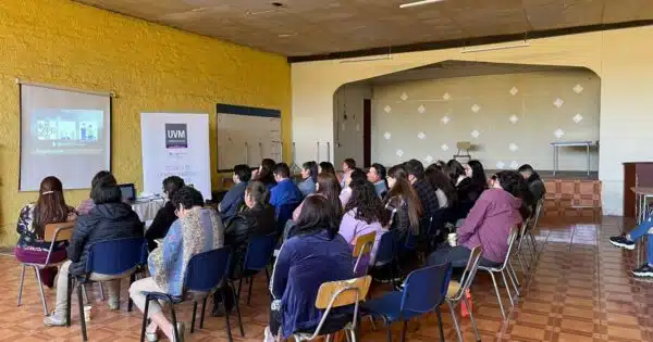 Trabajo Social sociabiliza experiencias de desarrollo de proyectos realizados en diferentes comunas de la región