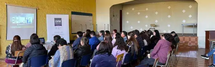 Trabajo Social sociabiliza experiencias de desarrollo de proyectos realizados en diferentes comunas de la región