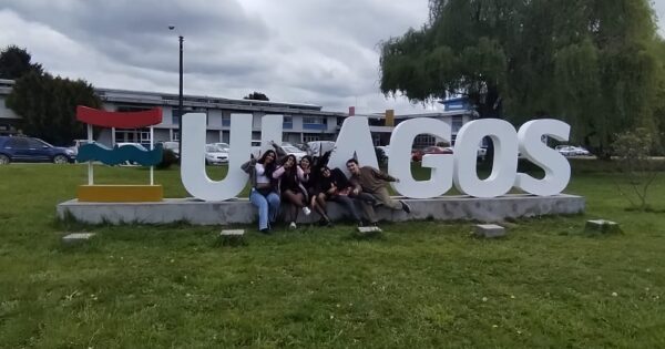 Estudiantes de 5° año de Psicología UVM participaron en encuentro de semilleros de investigación