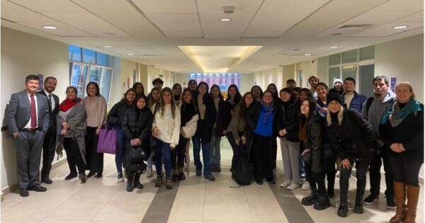 Estudiantes de Psicología UVM visitaron el Juzgado de Familia de Viña del Mar