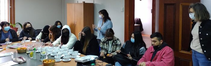 Trabajo Social UVM realiza clase en terreno de Programa Quiero Mi Barrio de Valparaíso