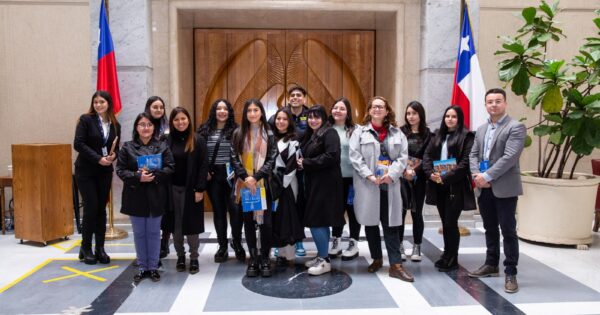 Carrera de Relaciones Públicas realizó visita académica al Congreso Nacional