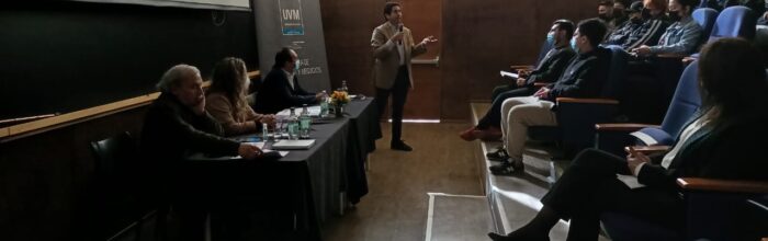 Académica de Ingeniería Comercial organiza seminario sobre desafíos de la ética organizacional