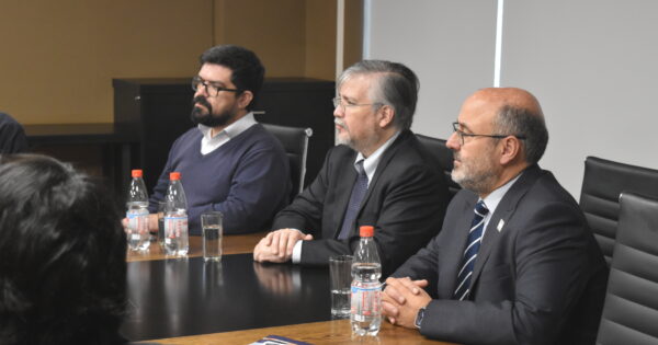 UVM se reunió con superintendente de Educación Superior en Campus Rodelillo