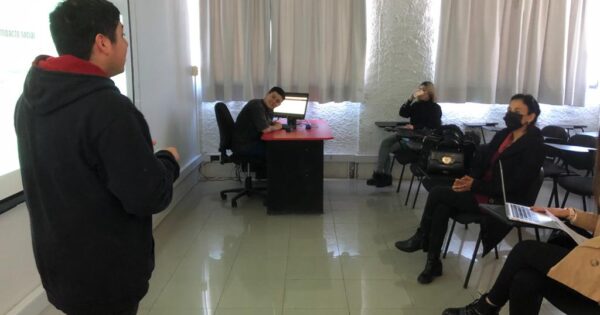 Estudiantes de RRPP presentan proyecto de lanzamiento de Competencia Regional de Innovación UVM 2022