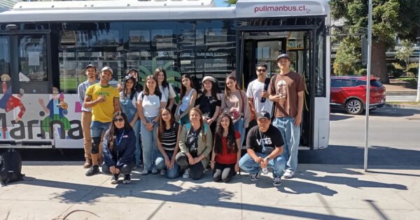 Estudiantes UVM participaron en circuito turístico sostenible en Viña del Mar