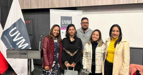 Titulados de Pedagogía en Educación Física UVM realizaron conversatorio