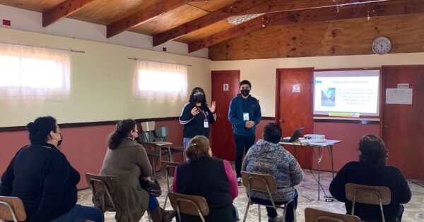 Estudiantes de Trabajo Social realizan talleres para inclusión social de personas mayores en Santa Inés