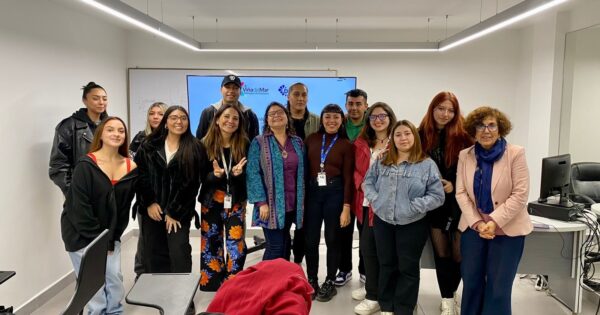 Estudiantes de Trabajo Social inician inducción de práctica para abordar zona afectada por incendio