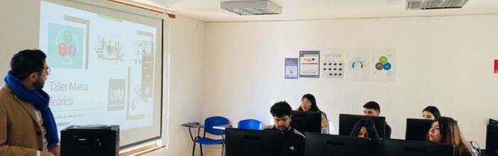 Trabajo Social UVM realizó taller de investigación para futuros estudiantes de Seminario de Grado