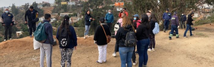 Estudiantes de Trabajo Social colaboran con actividad de recuperación de espacios públicos en sector Forestal