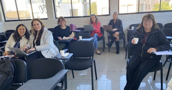 Estudiantes UDAM participaron en concurso literario nacional sobre relatos autobiográficos