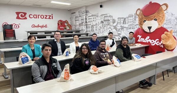 Estudiantes de Ingeniería Civil Industrial visitan Planta Reñaca de Empresas Carozzi