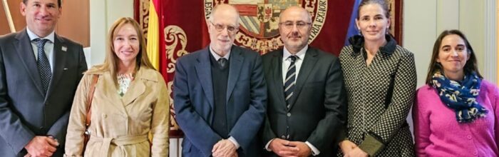 UVM realizó visita institucional a la Embajada de España en Chile